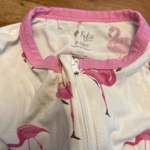 Kyte baby flamingo print zip front footed pajamas 6-12 month